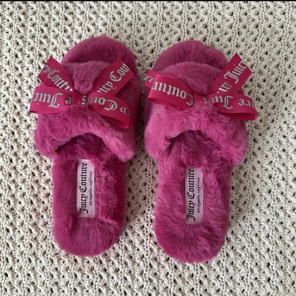 Juicy Couture Slippers Women’s Size 6 Fuzzy Cozy Faux Fur Pink Excellent - Picture 1 of 6